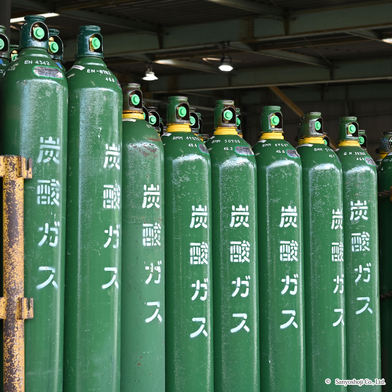 炭酸ガスボンベ